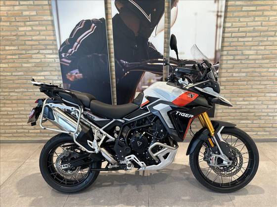 TRIUMPH TIGER 900 RALLY PRO 
